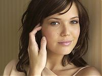 Celebrities: mandy moore