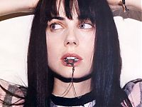 Celebrities: mia kirshner