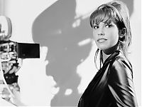 Celebrities: nikki cox