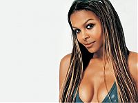 Celebrities: samantha mumba