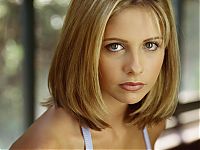 Celebrities: sarah michelle gellar