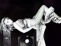 Celebrities: sarah michelle gellar