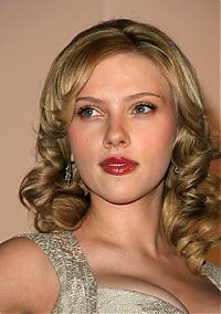 Celebrities: Scarlett Johansson