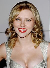 Celebrities: Scarlett Johansson