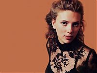 Celebrities: Scarlett Johansson