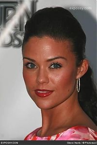 Celebrities: susan ward