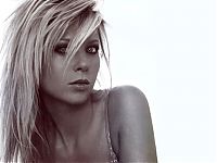 Celebrities: Tara Reid