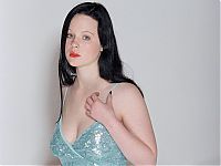 Celebrities: thora birch