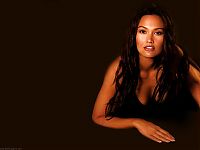 Celebrities: tia carrere