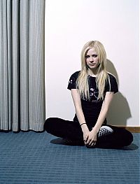 TopRq.com search results: Avril Ramona Lavigne