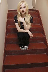 TopRq.com search results: Avril Ramona Lavigne