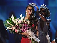 Celebrities: Stephanie Fernandez, Miss Universe 2009, Venezuela