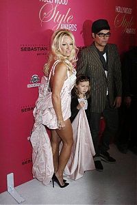 Celebrities: Pamela Denise Anderson