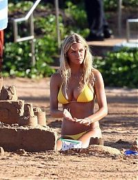 Celebrities: brooklyn decker