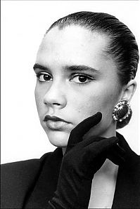 Celebrities: Young Victoria Beckham, 17 years