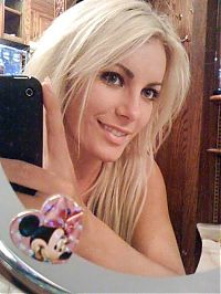 Celebrities: crystal harris