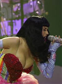 Celebrities: Katy Perry, Katheryn Elizabeth Hudson