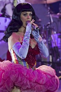 Celebrities: Katy Perry, Katheryn Elizabeth Hudson