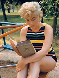 Celebrities: Marilyn Monroe portrait by Eve Arnold
