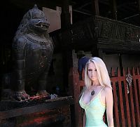 Celebrities: Valeria Lukyanova