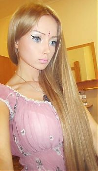 Celebrities: Valeria Lukyanova