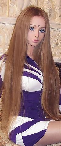 Celebrities: Valeria Lukyanova