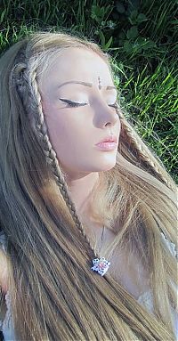 Celebrities: Valeria Lukyanova