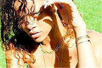 Celebrities: Robyn Rihanna Fenty