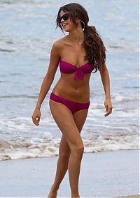 TopRq.com search results: Selena Marie Gomez