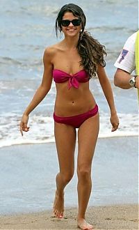 TopRq.com search results: Selena Marie Gomez