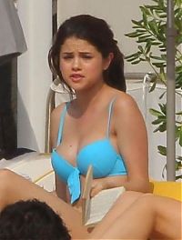 TopRq.com search results: Selena Marie Gomez