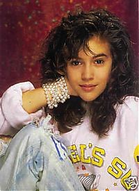 Celebrities: Alyssa Jayne Milano