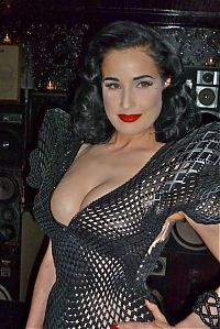 Celebrities: Dita Von Teese