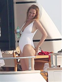 Celebrities: Uma Karuna Thurman