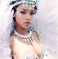 Celebrities: Robyn Rihanna Fenty