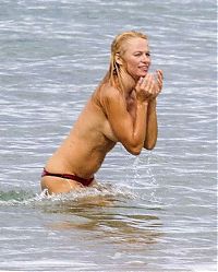 Celebrities: Pamela Denise Anderson