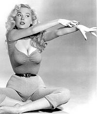 Celebrities: Betty Brosmer