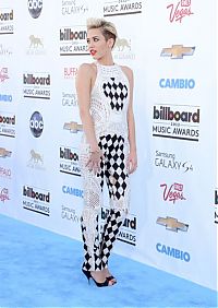 TopRq.com search results: Miley Ray Cyrus