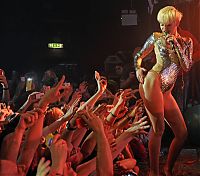 TopRq.com search results: Miley Ray Cyrus