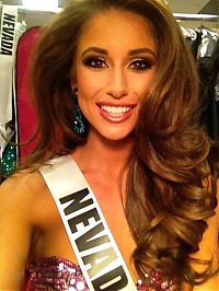 Celebrities: Nia Sanchez, Miss USA 2014
