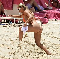 Celebrities: Nicole Coco Austin