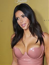 Celebrities: Kim Kardashian