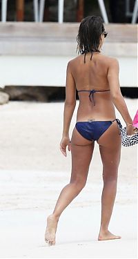 TopRq.com search results: Jessica Alba