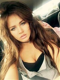 Celebrities: Rosie Mac