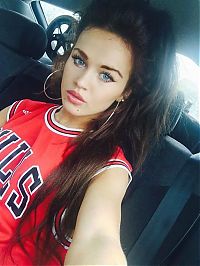 Celebrities: Rosie Mac