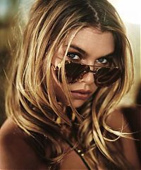 Celebrities: Stella Maxwell