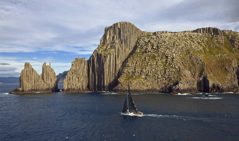 sea sail boat