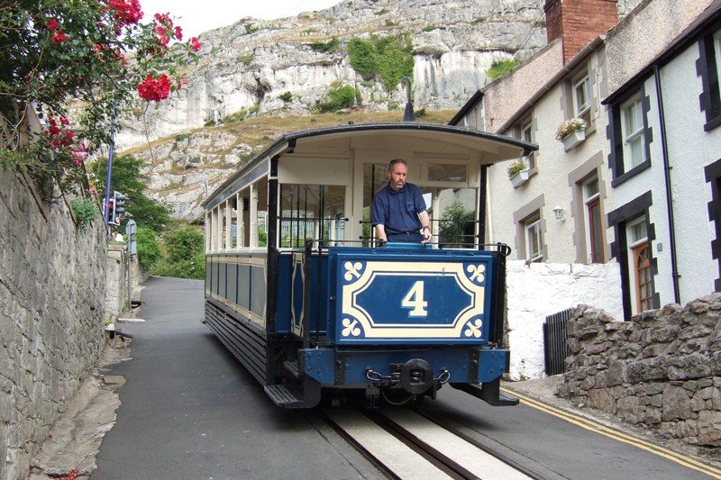 tram