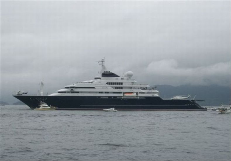 200 million dollars yacht in the worlld which belongs to one of the founders of Microsoft, Paul Allen