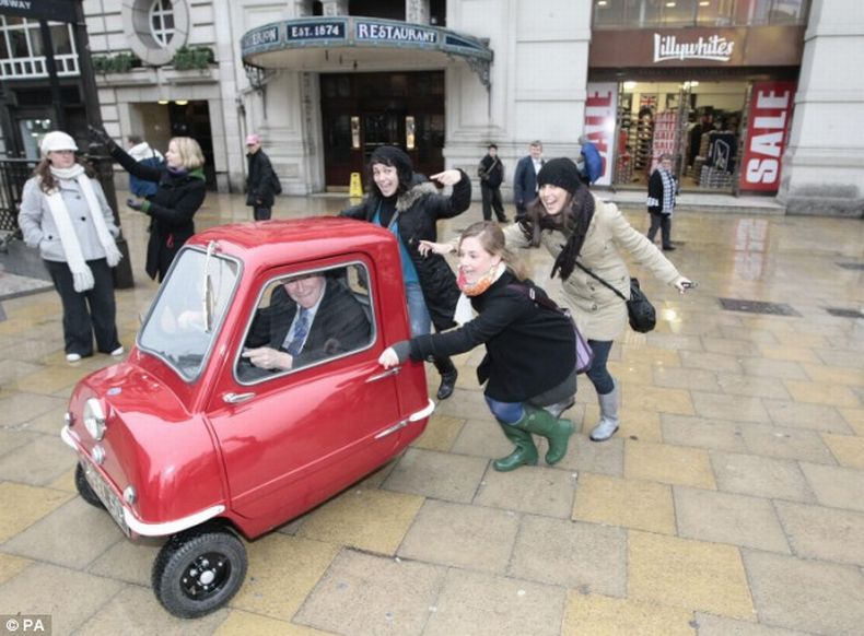 the tiny car